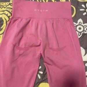 NVGTN NAVIGATOR SEAMLESS CONTOUR BUBBLE GUM PINK LEGGINGS
